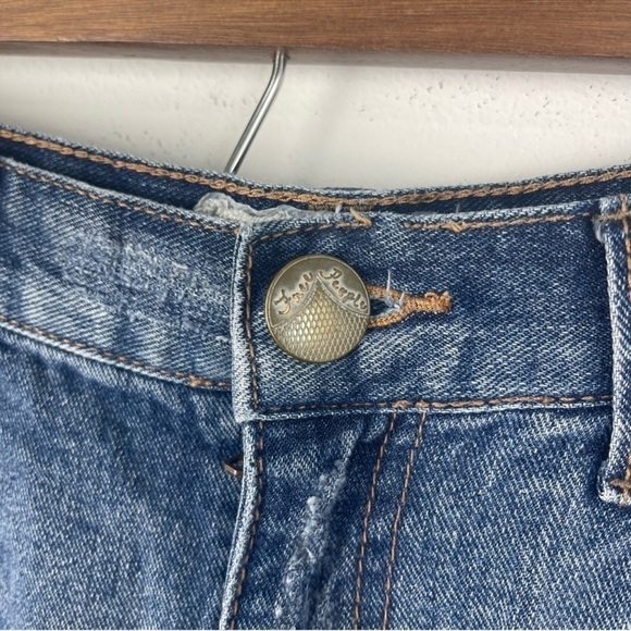 Free People Embroidered Aztec Distressed Denim Jean Shorts Cutoffs Boho 26 - Picture 7 of 10